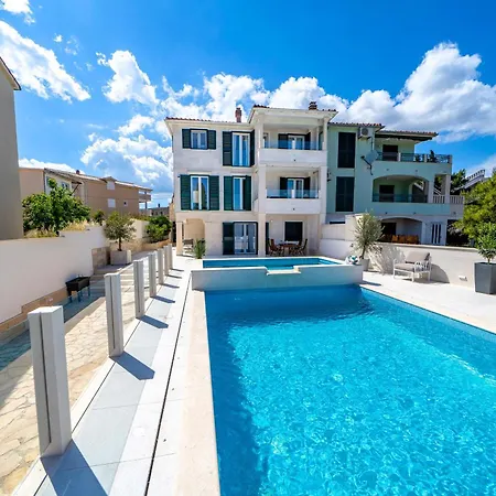Levante Apartment *