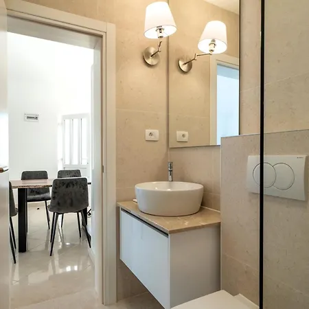 Apartment Levante Sumartin