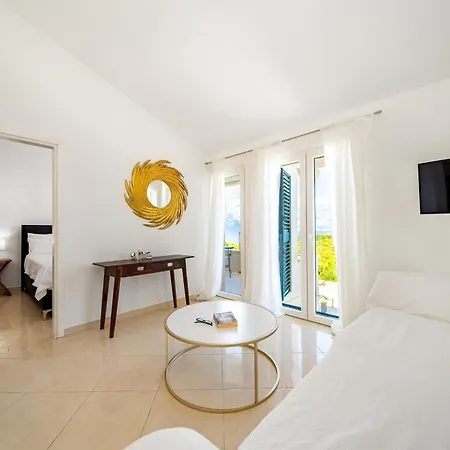 Levante Apartment Sumartin