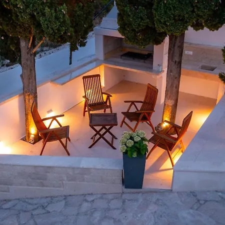 Apartment Levante Sumartin